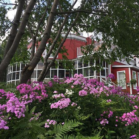 Auberge De La Tour Du Lac Sainte-Agathe-des-Monts Esterno foto