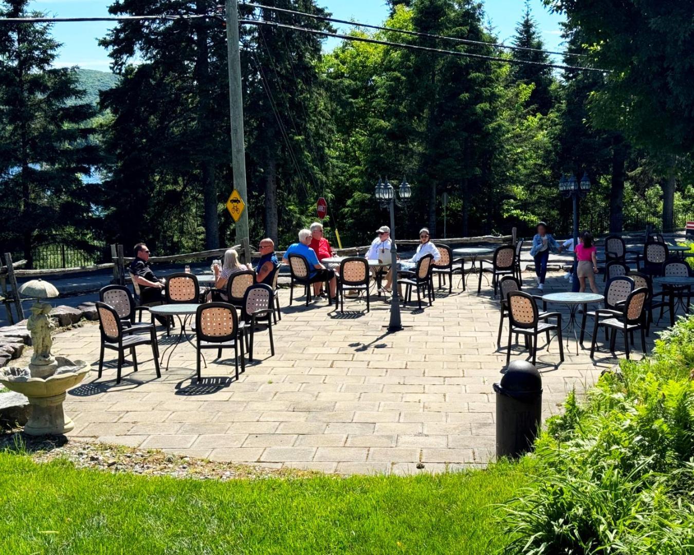 Auberge De La Tour Du Lac Sainte-Agathe-des-Monts Esterno foto